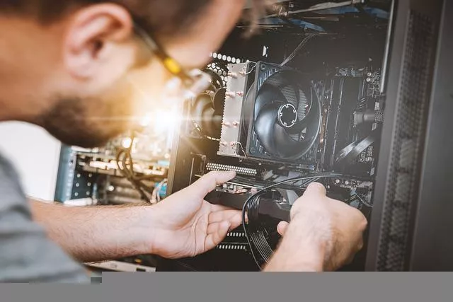 Read more about the article HVAC Technicians – Top Reasons to Hire an Expert Right Now